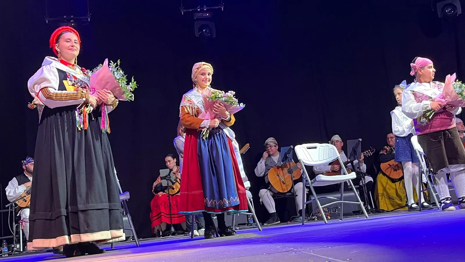 Acto de presentación de las mairalesas y mainate de las fiestas de San Martín 2024. Foto Mercedes Manterola