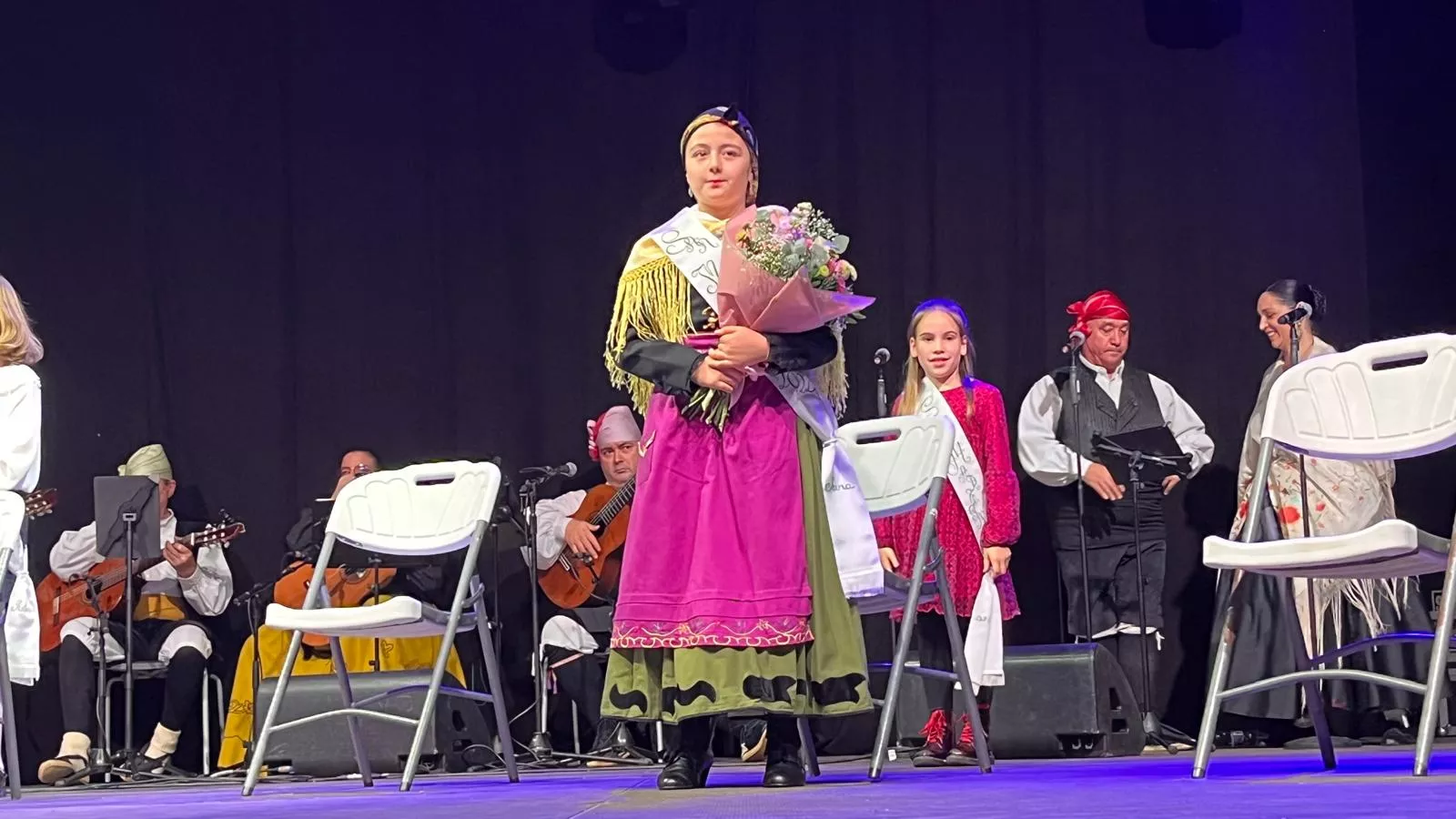 Acto de presentación de las mairalesas y mainate de las fiestas de San Martín 2024. Foto Mercedes Manterola