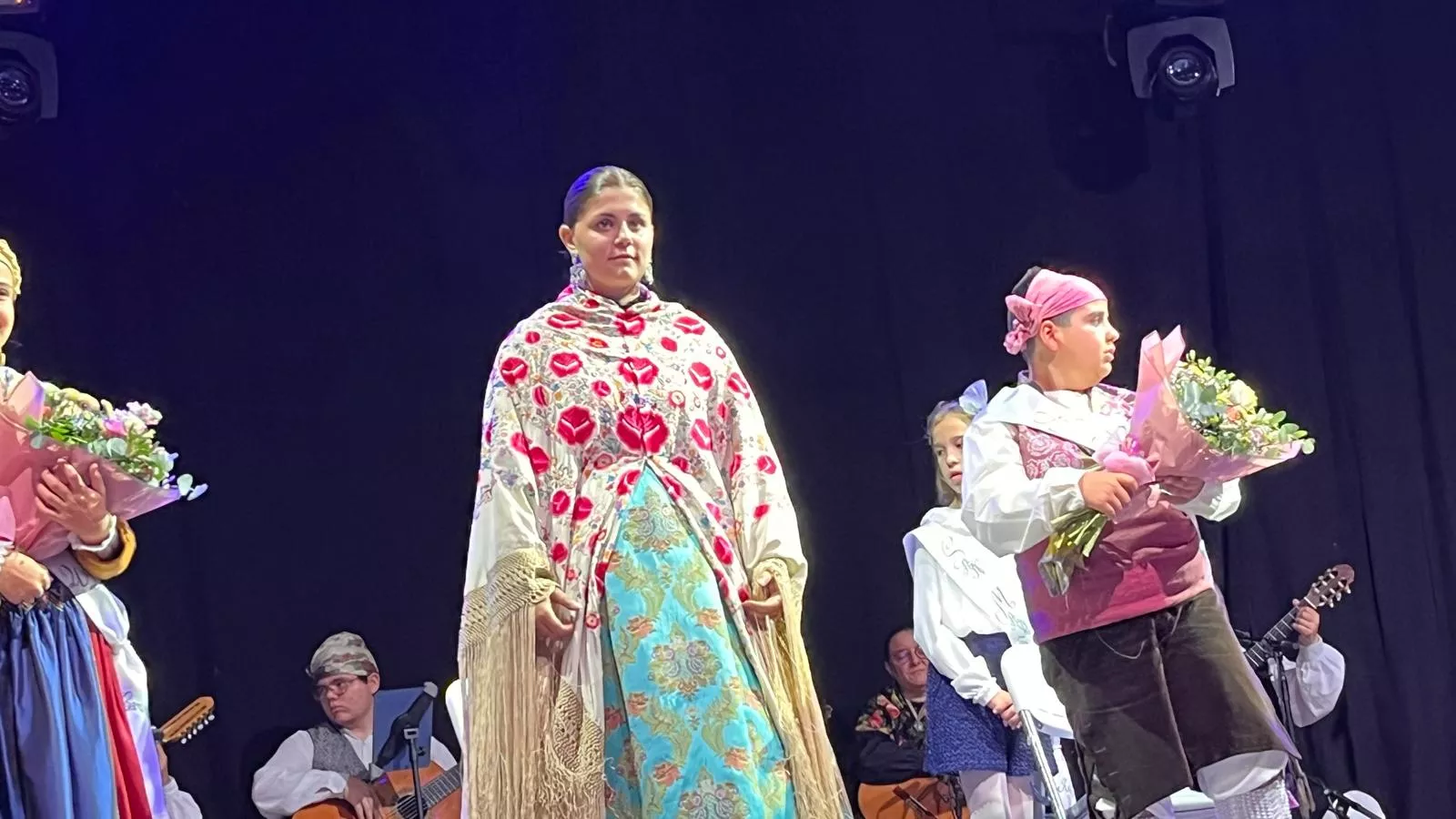 Acto de presentación de las mairalesas y mainate de las fiestas de San Martín 2024. Foto Mercedes Manterola