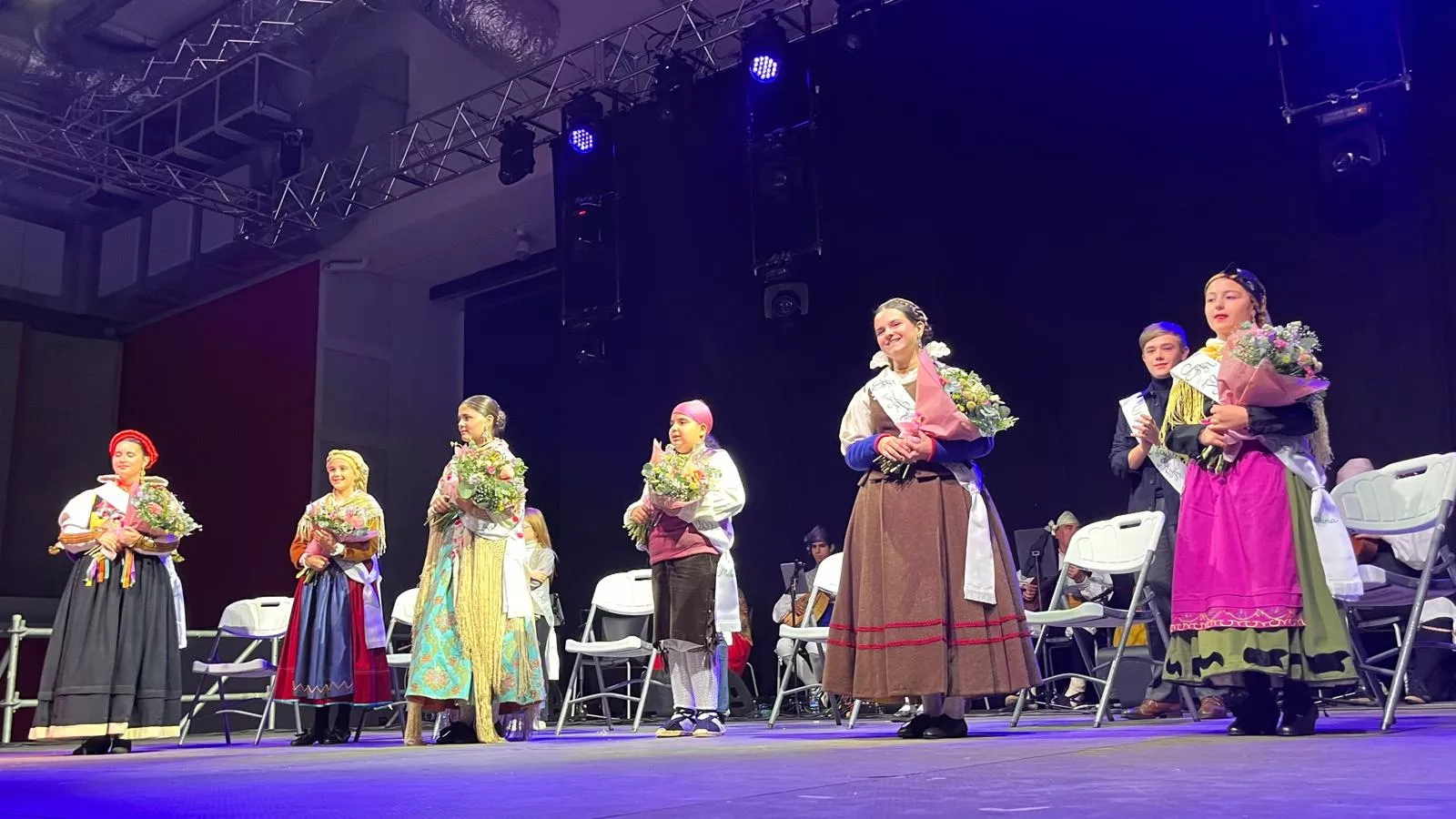 Acto de presentación de las mairalesas y mainate de las fiestas de San Martín 2024. Foto Mercedes Manterola