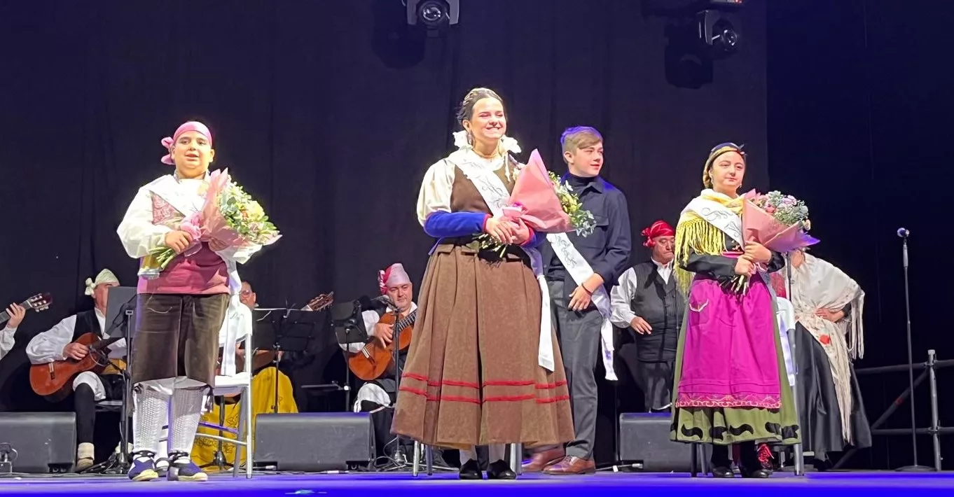 Acto de presentación de las mairalesas y mainate de las fiestas de San Martín 2024. Foto Mercedes Manterola