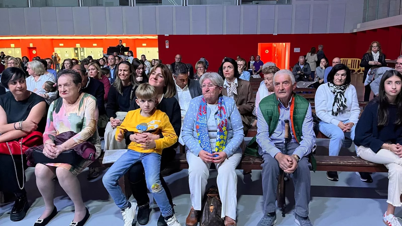 Acto de presentación de las mairalesas y mainate de las fiestas de San Martín 2024. Foto Mercedes Manterola