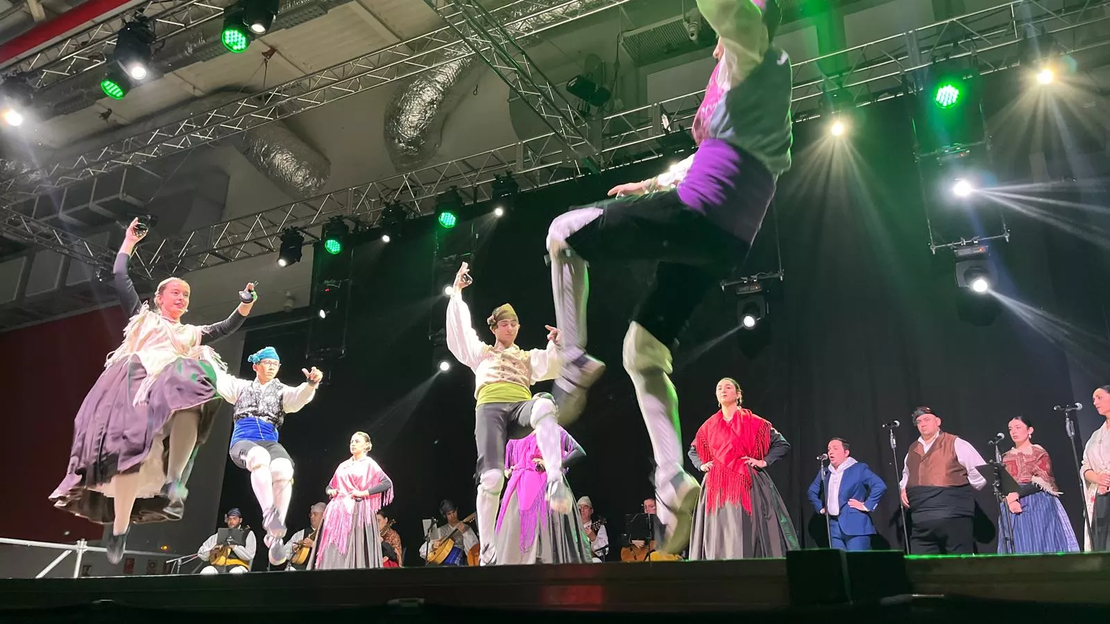 Acto de presentación de las mairalesas y mainate de las fiestas de San Martín 2024. Foto Mercedes Manterola