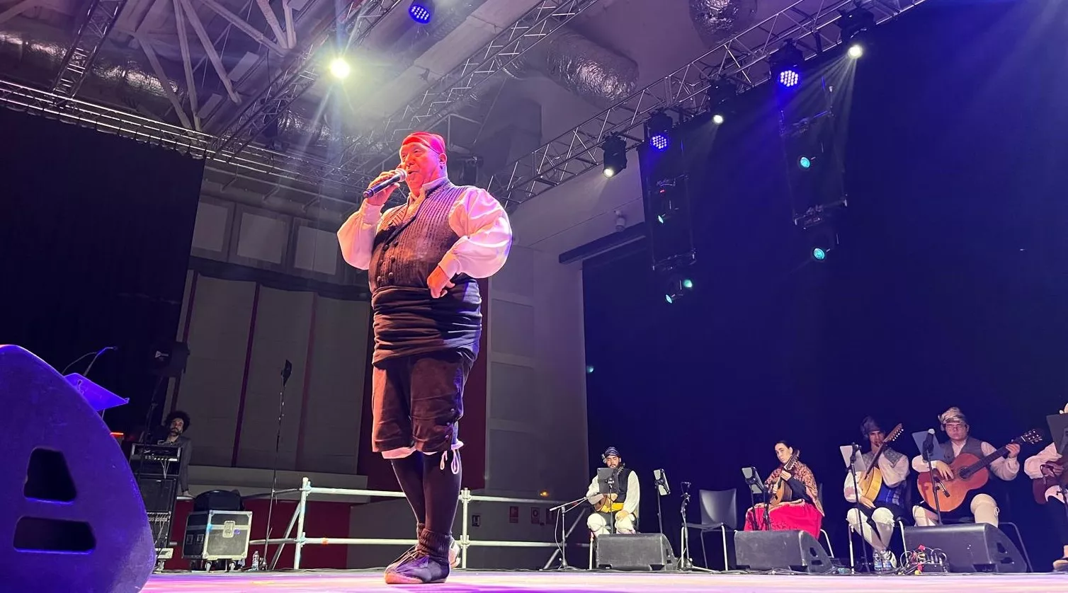 Acto de presentación de las mairalesas y mainate de las fiestas de San Martín 2024. Foto Mercedes Manterola