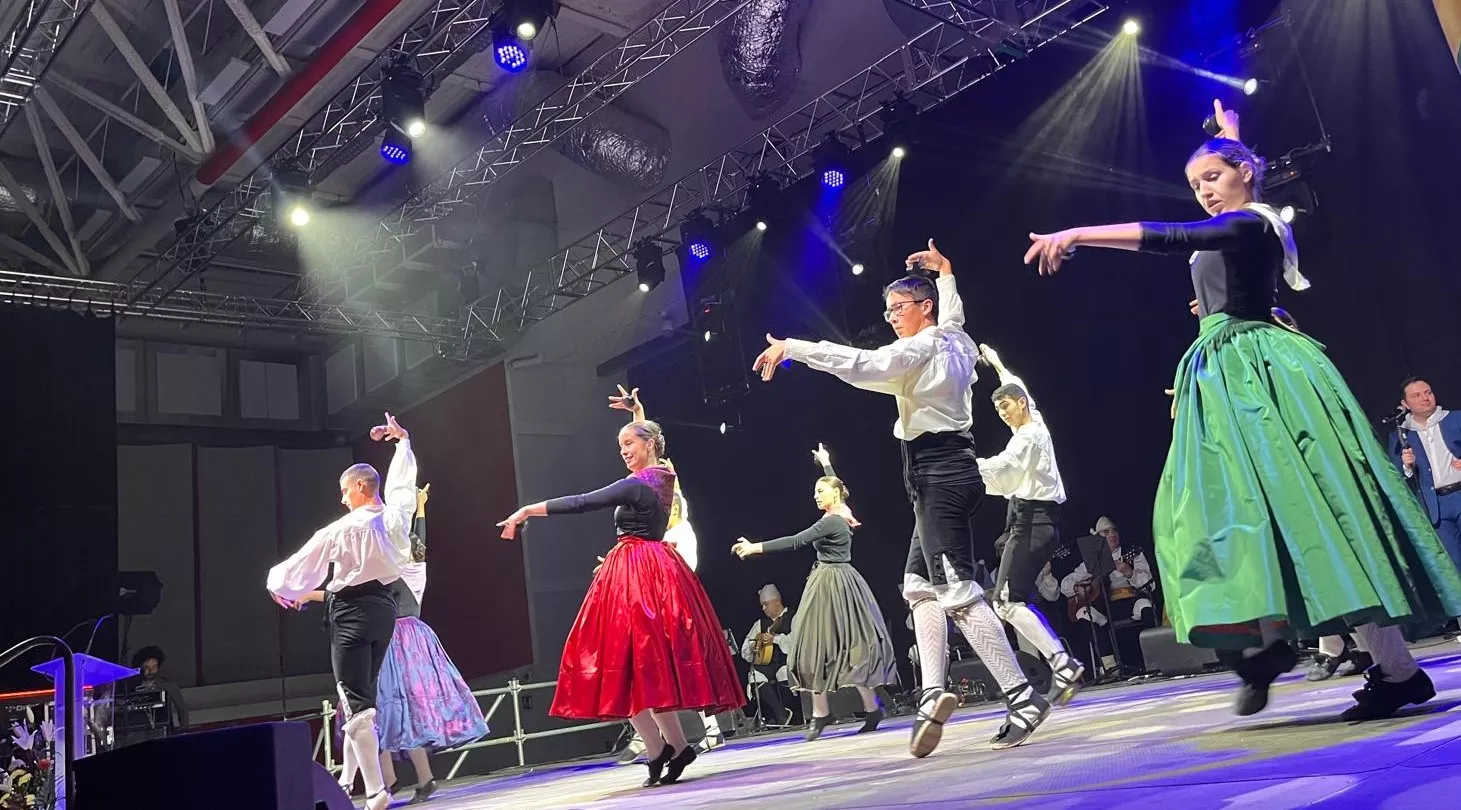 Acto de presentación de las mairalesas y mainate de las fiestas de San Martín 2024. Foto Mercedes Manterola