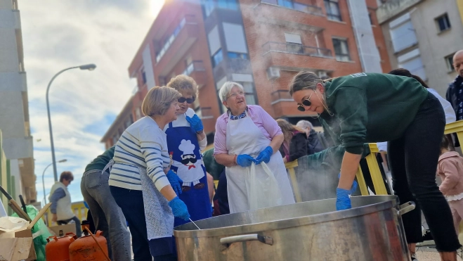 Huesconswing, en las fiestas de San Martín 2024. Foto Myriam Martínez Huesconswing, en las fiestas de San Martín 2024. Foto Myriam Martínez