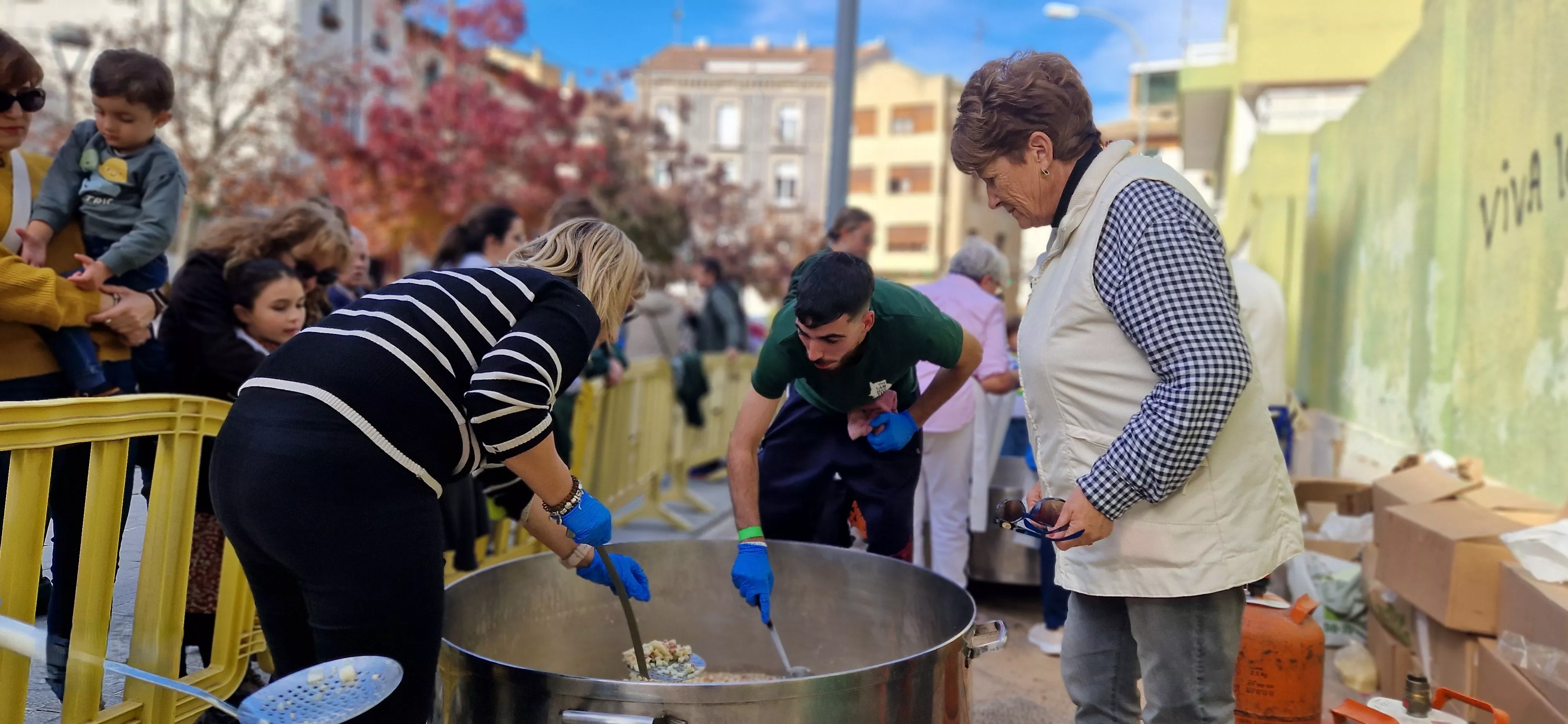 Huesconswing, en las fiestas de San Martín 2024. Foto Myriam Martínez 