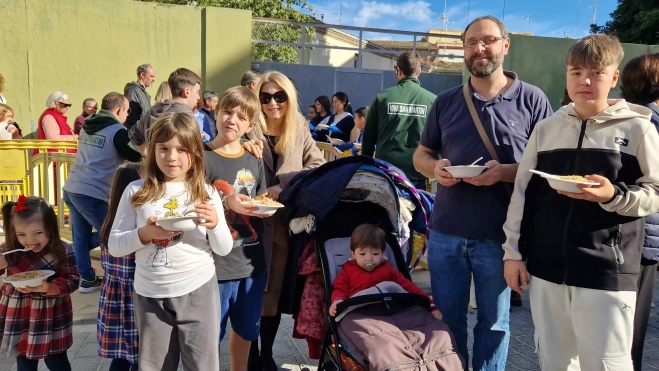 Reparto de migas en las fiestasde San Martín 2024. Foto Myriam Martínez Reparto de migas en las fiestasde San Martín 2024. Foto Myriam Martínez