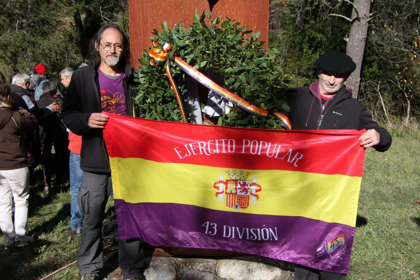 Homenaje al soldado caído en la defensa de la República en el Molino Escartín. Foto Carlos Neofato
