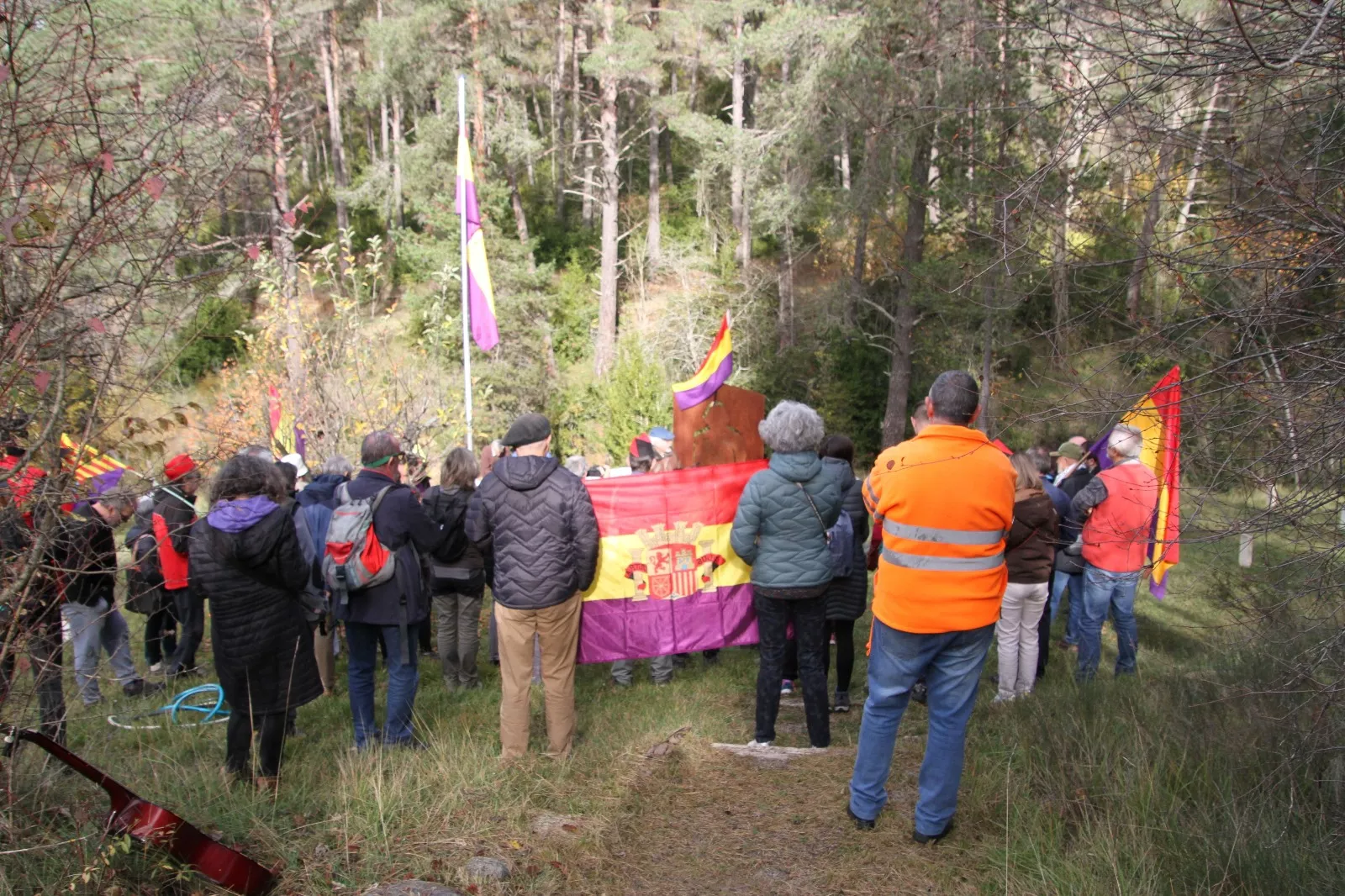 Homenaje al soldado caído en la defensa de la República en el Molino Escartín. Foto Carlos Neofato