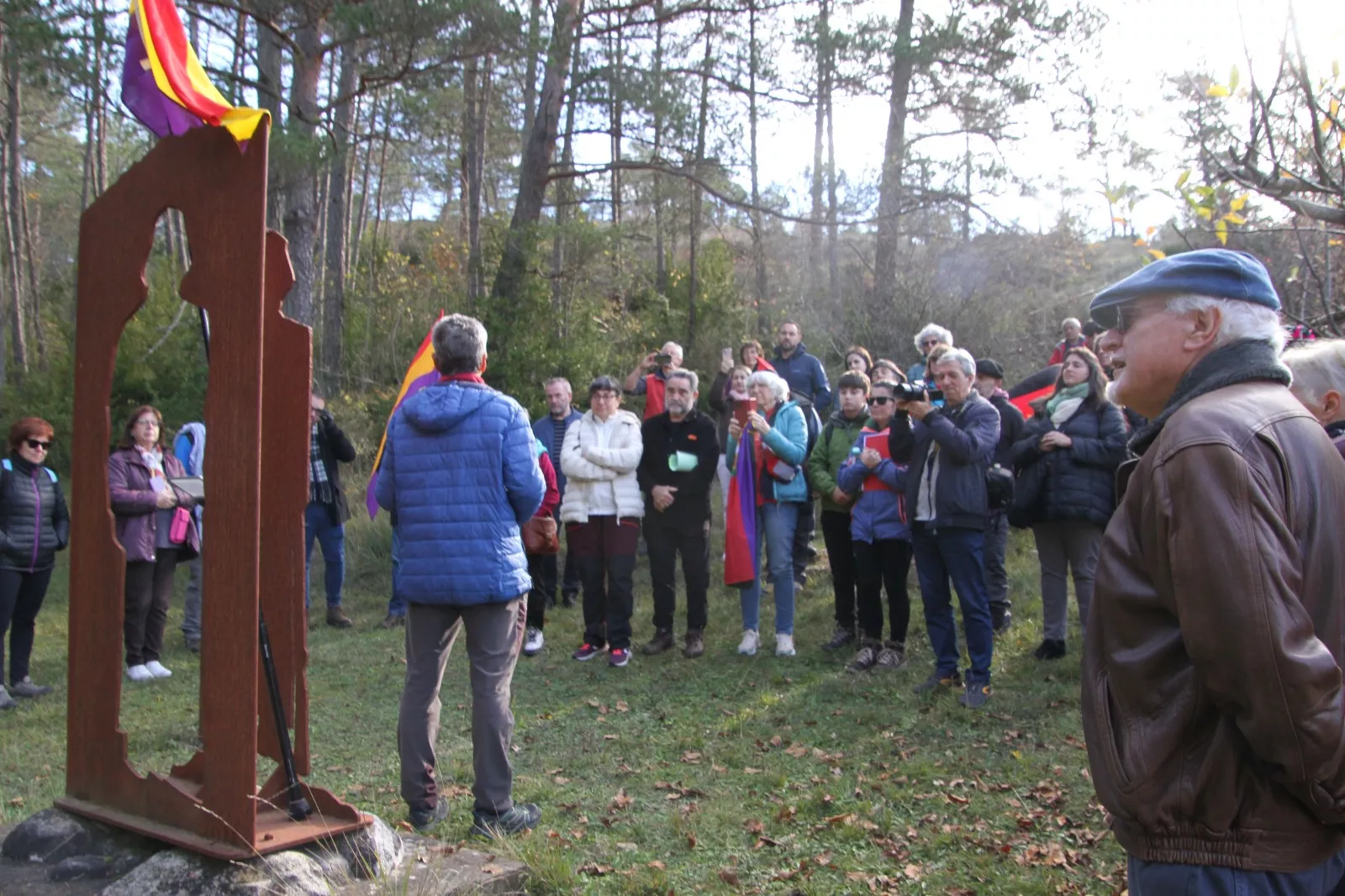 Homenaje al soldado caído en la defensa de la República en el Molino Escartín. Foto Carlos Neofato