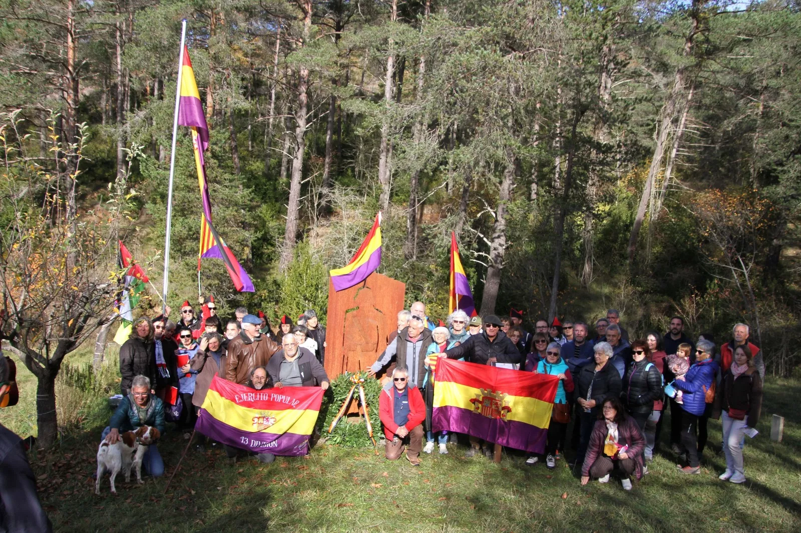 Homenaje al soldado caído en la defensa de la República en el Molino Escartín. Foto Carlos Neofato