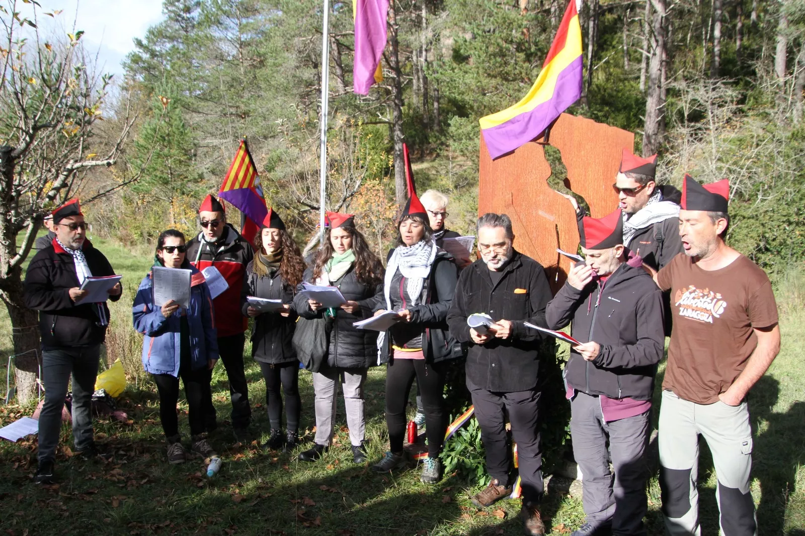 Homenaje al soldado caído en la defensa de la República en el Molino Escartín. Foto Carlos Neofato