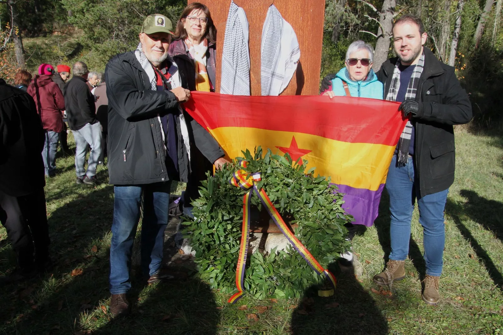 Homenaje al soldado caído en la defensa de la República en el Molino Escartín. Foto Carlos Neofato