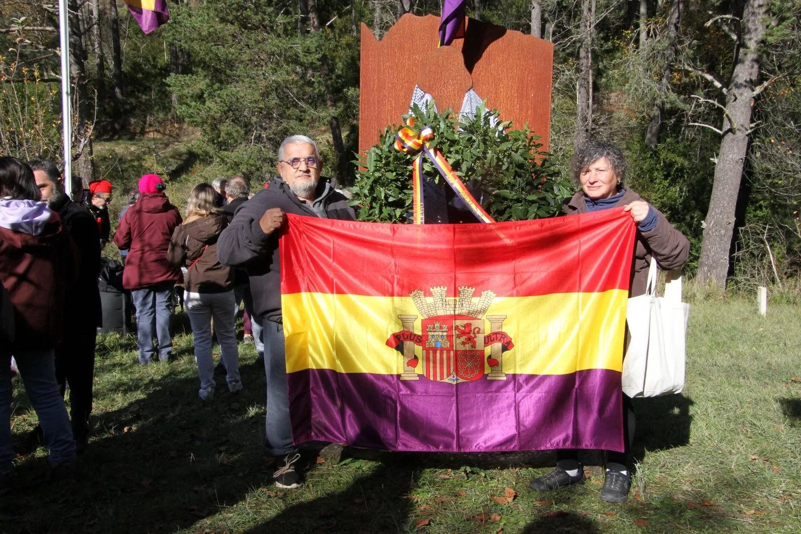 Homenaje al soldado caído en la defensa de la República en el Molino Escartín. Foto Carlos Neofato