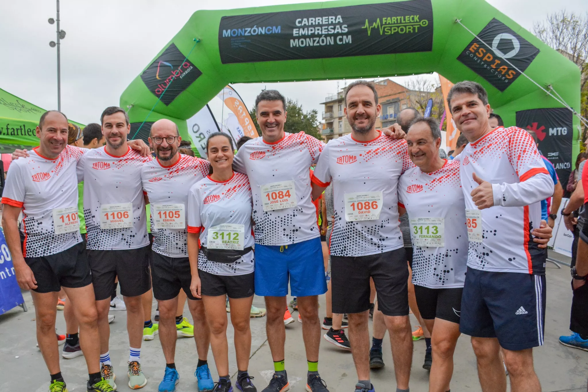 Carrera de Empresas de Monzón. Foto Manolo Susín 
