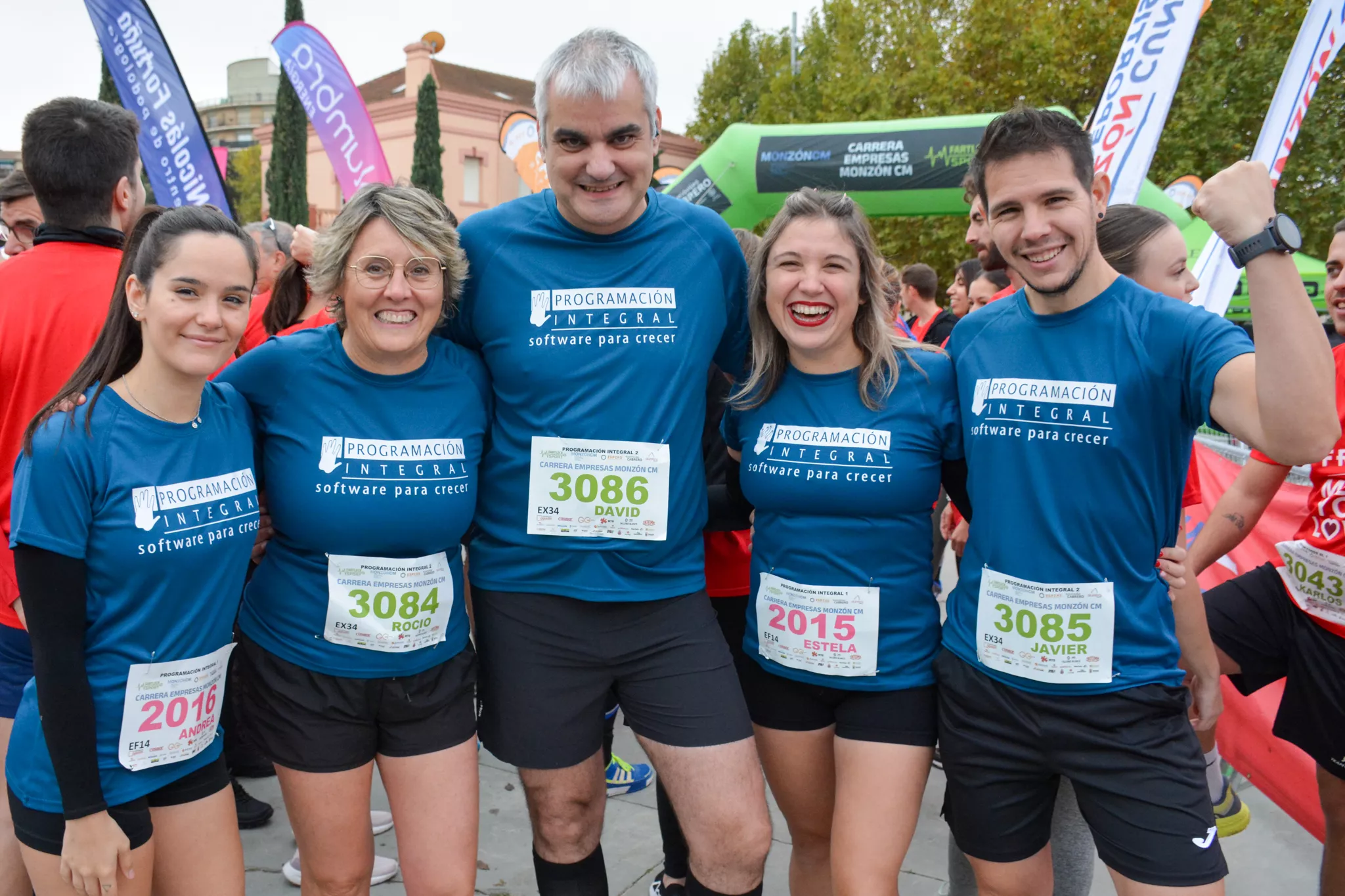 Carrera de Empresas de Monzón. Foto Manolo Susín 