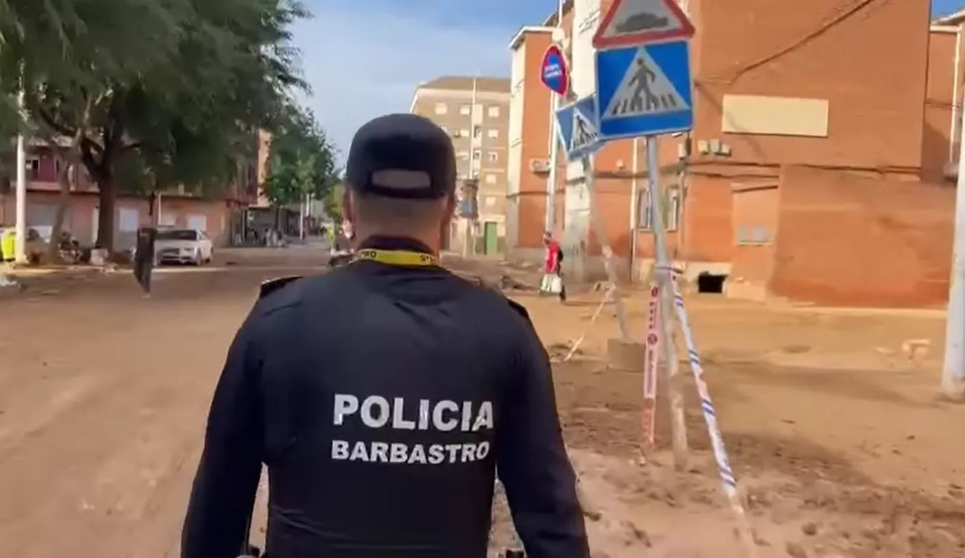 Un agente de Policía Local de Barbastro en Catarroja