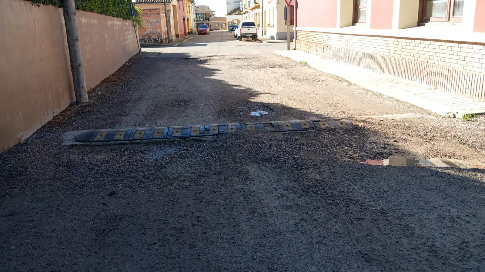 Aspecto de la calle de Gratal en Huerrios.