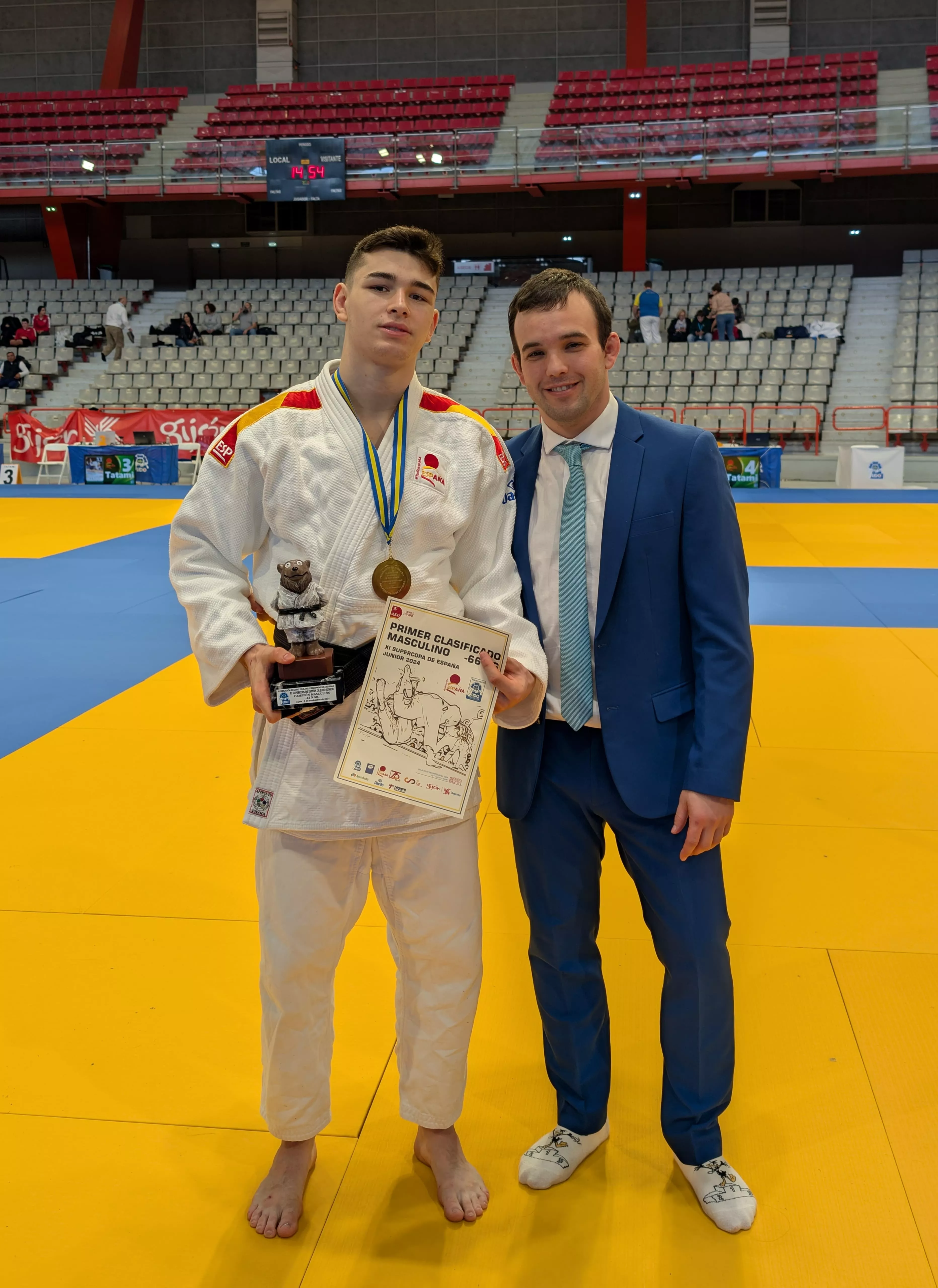 Eduardo Miranda, oro en su categoría.