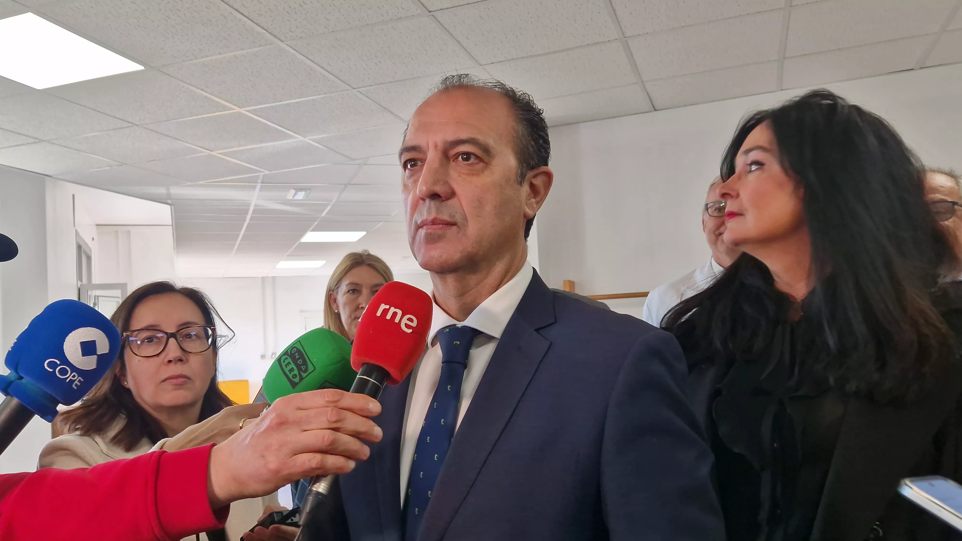 José Luis Bancalero, este lunes,  en la inauguración del nuevo Hospital de Día de Geriatría de Huesca. Foto Myriam Martínez