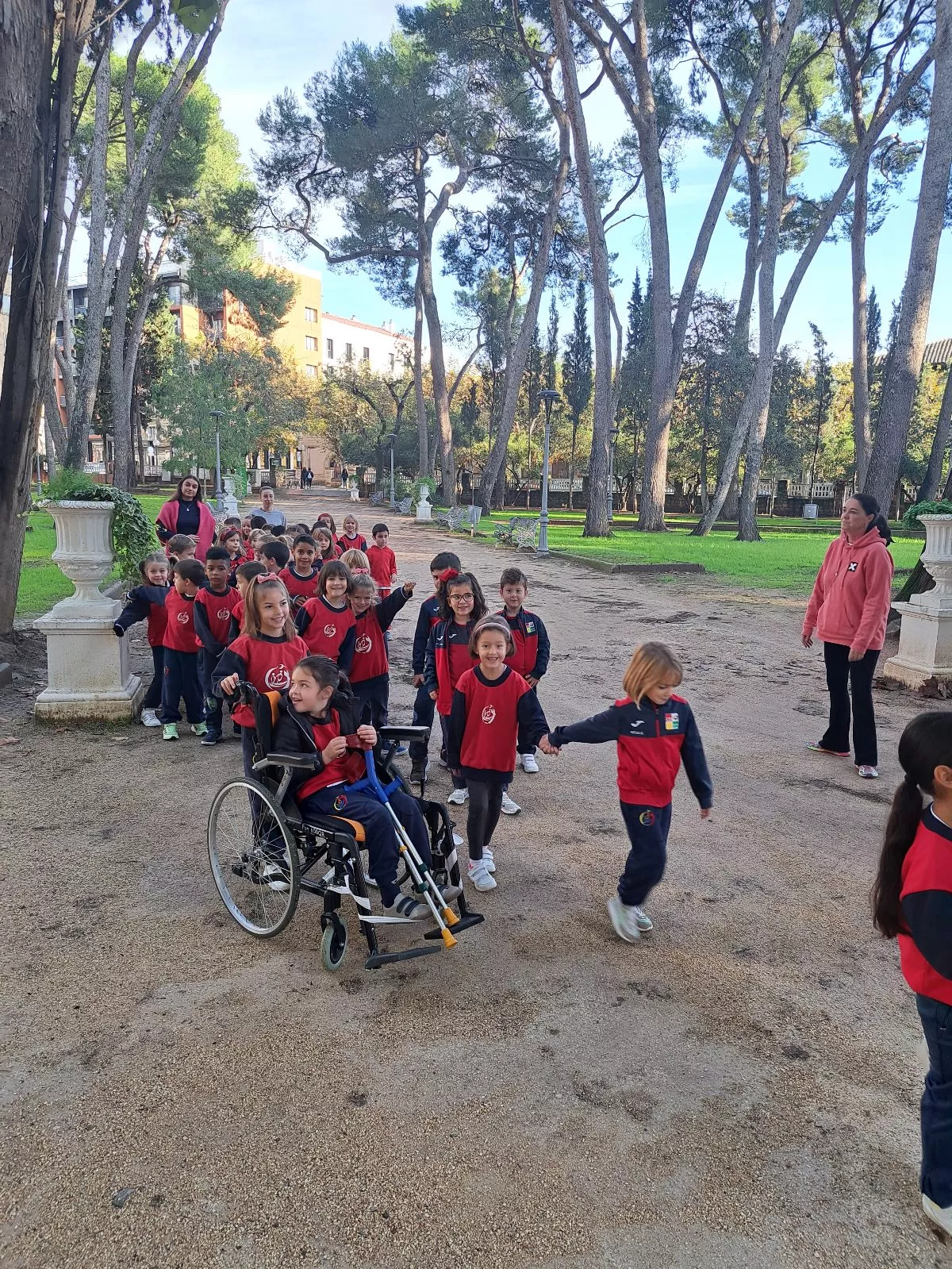 Marcha solidaria por Valencia del Colegio de Santa Ana.