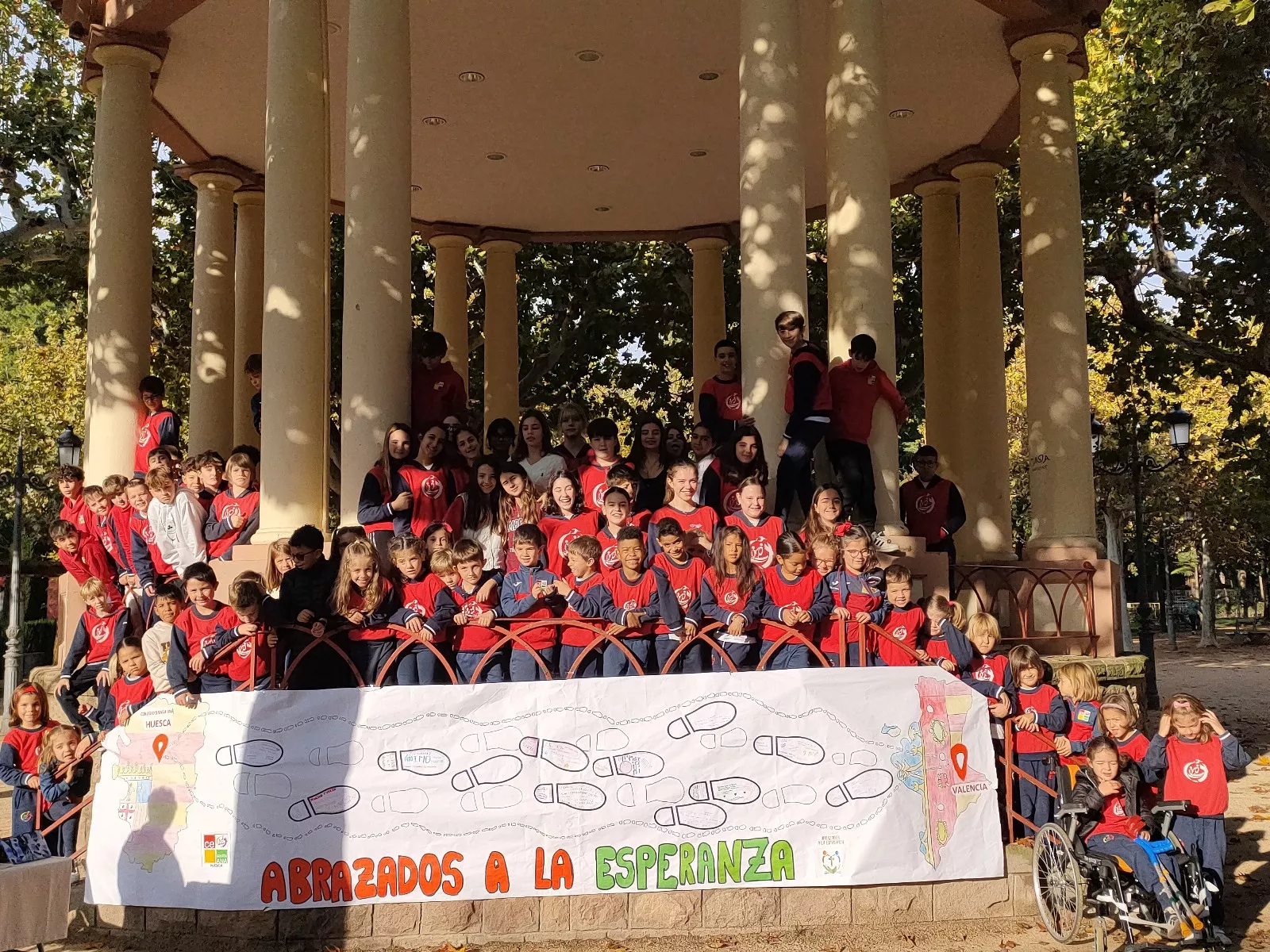 Marcha solidaria por Valencia del Colegio de Santa Ana.