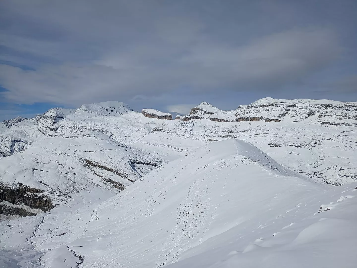 Nevada en Ordesa a finales de octubre. Foto Refugio de Góriz