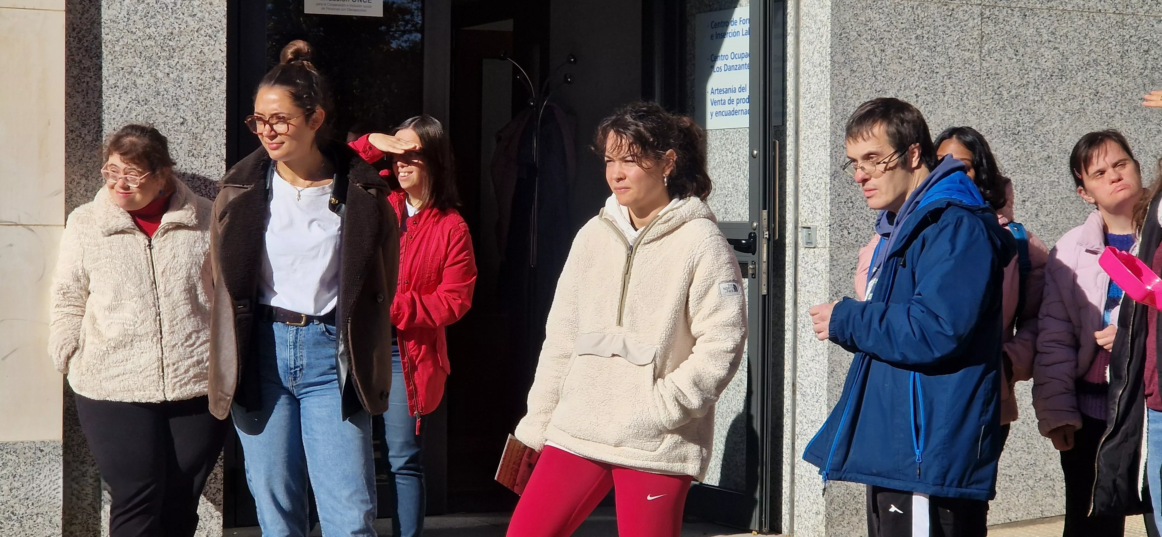 Visita de la Abueleta y el Payaso al centro de adultos de Down Huesca. Foto Myriam Martínez