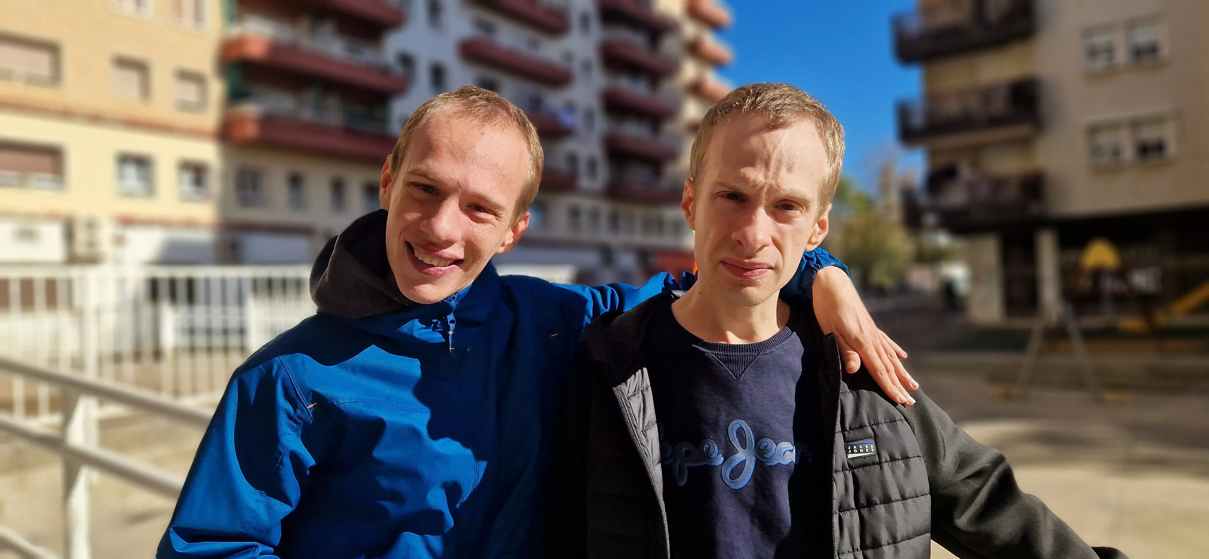 Visita de la Abueleta y el Payaso al centro de adultos de Down Huesca. Foto Myriam Martínez