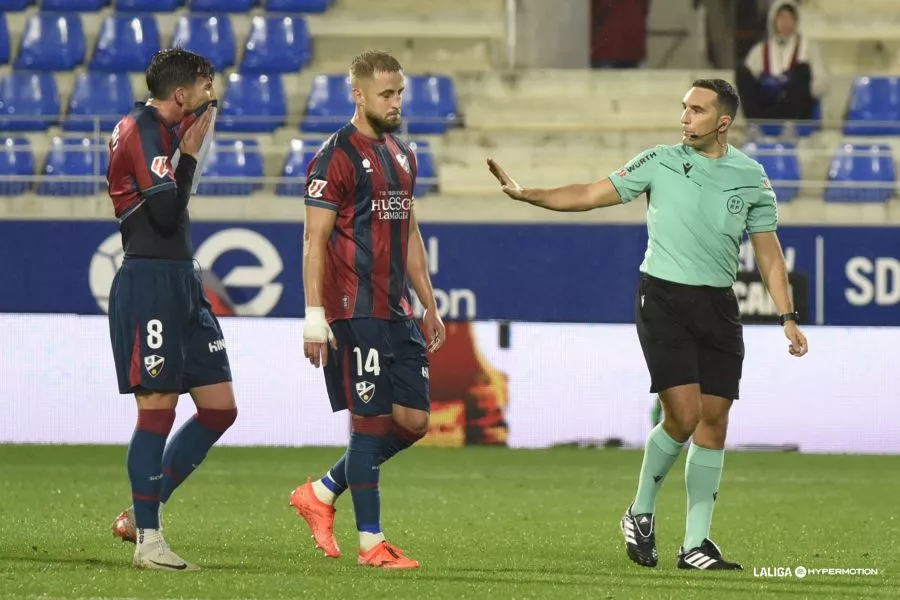 Arcediano Monescillo en el partido del Huesca contra el Almería. Foto: LaLiga