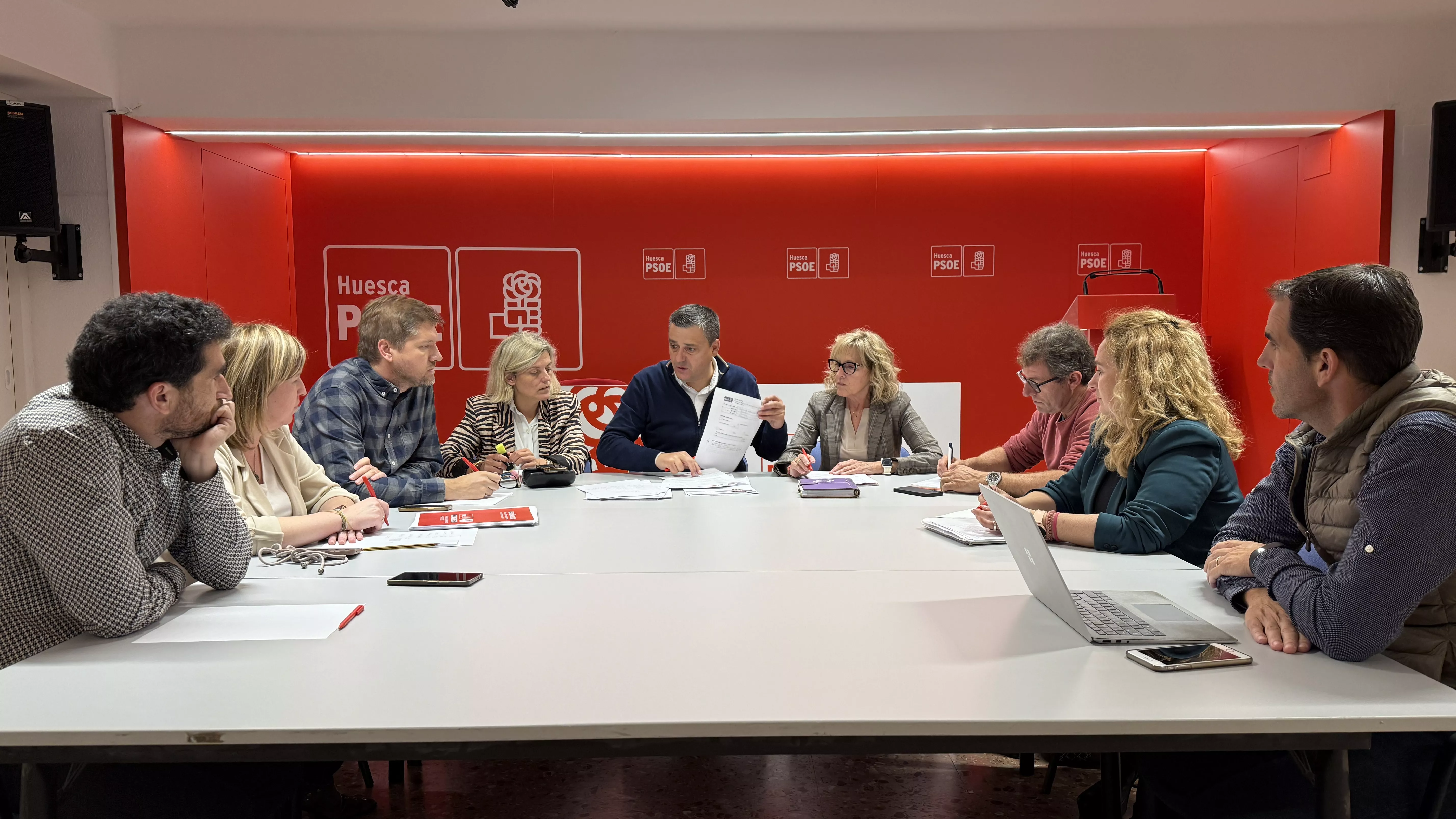 Reunión en los delegados que participarán en el 41 Congreso Federal del PSOE por la provincia de Huesca.