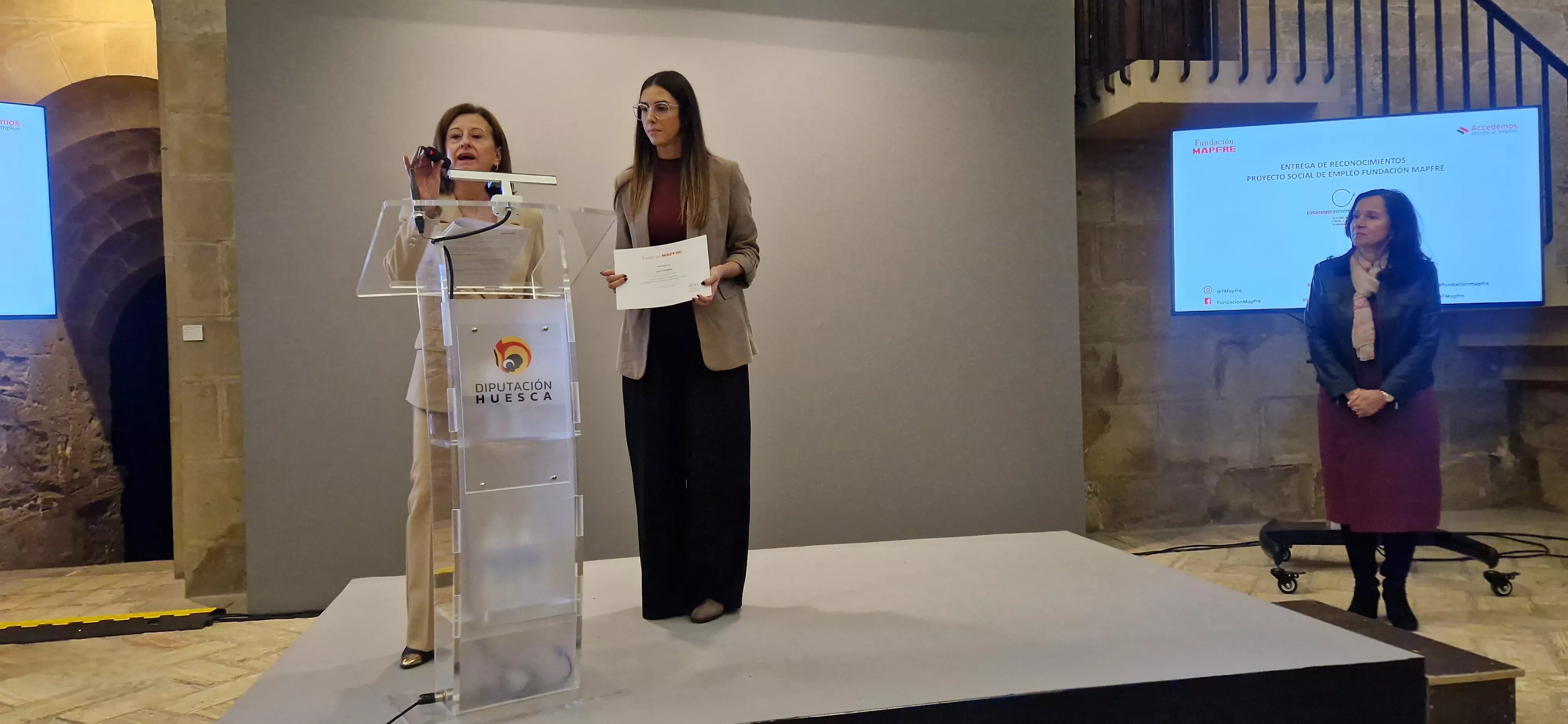 Entrega de los Premios Mapfre en Huesca con la presencia de la infanta Elena. Foto Myriam Martínez 