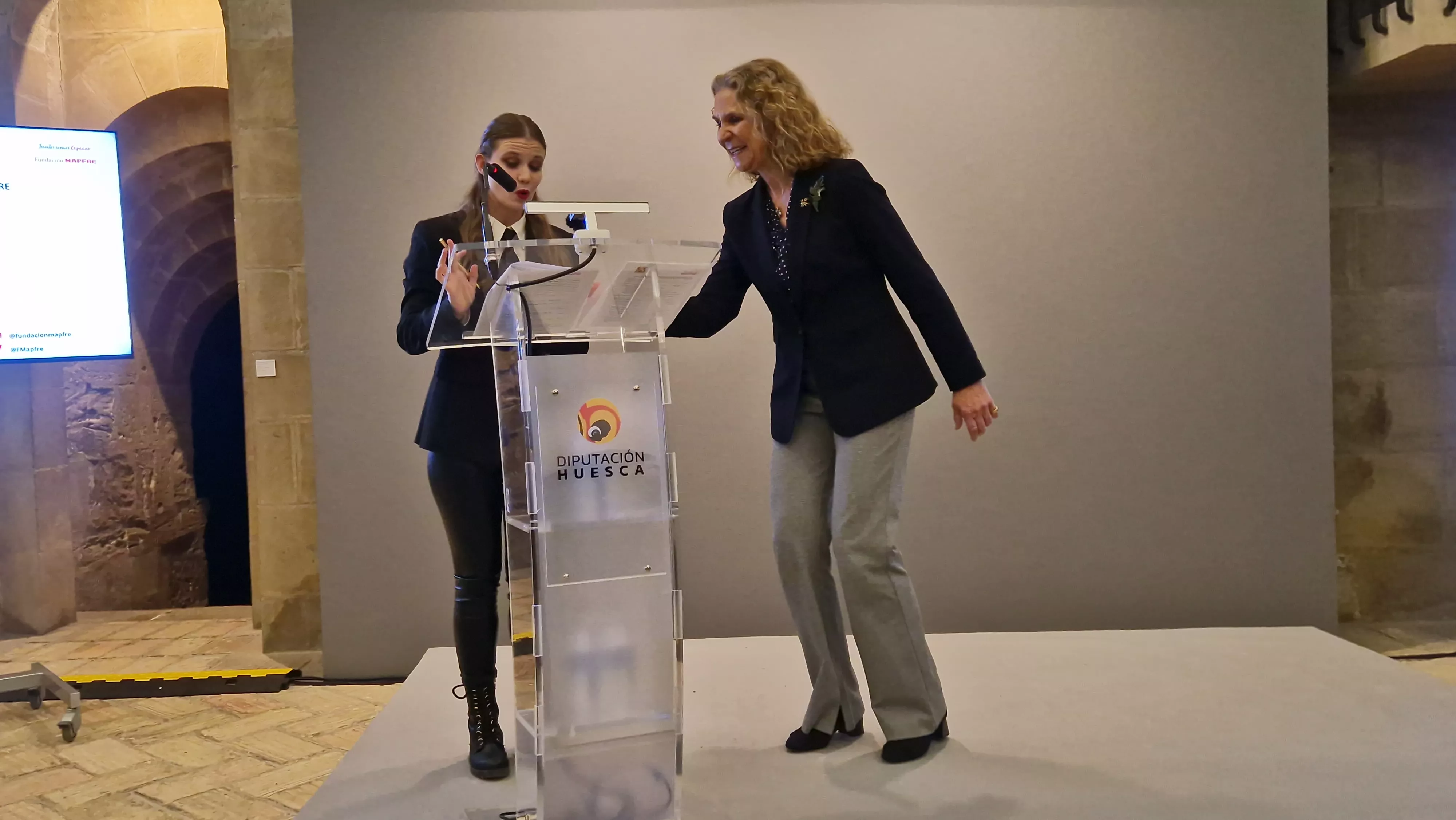 Entrega de los Premios Mapfre en Huesca con la presencia de la infanta Elena. Foto Myriam Martínez 