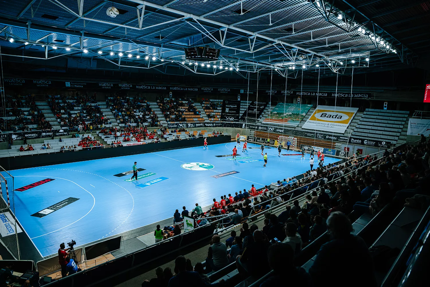 Los aficionados de Bada Huesca podrán animar a su equipo a través del teléfono móvil