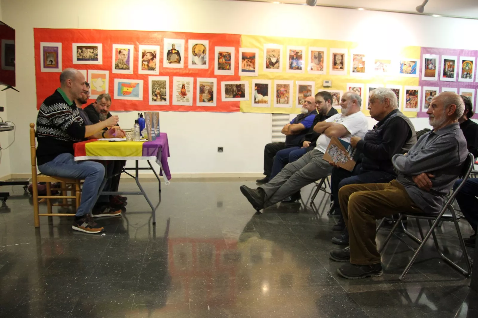 Presentación del libro Paisaje lingüístico del aragonés. Foto Carlos Neofato