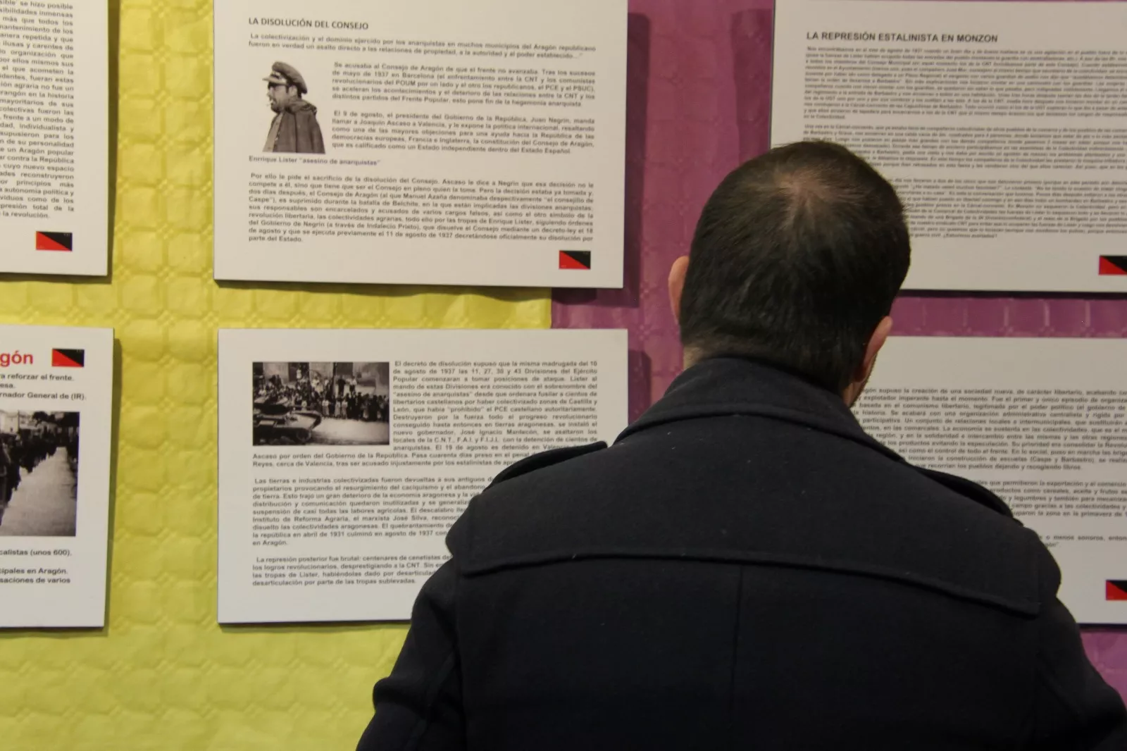Presentación de la exposición en el Centro Republicano de Huesca. Foto Carlos Neofato