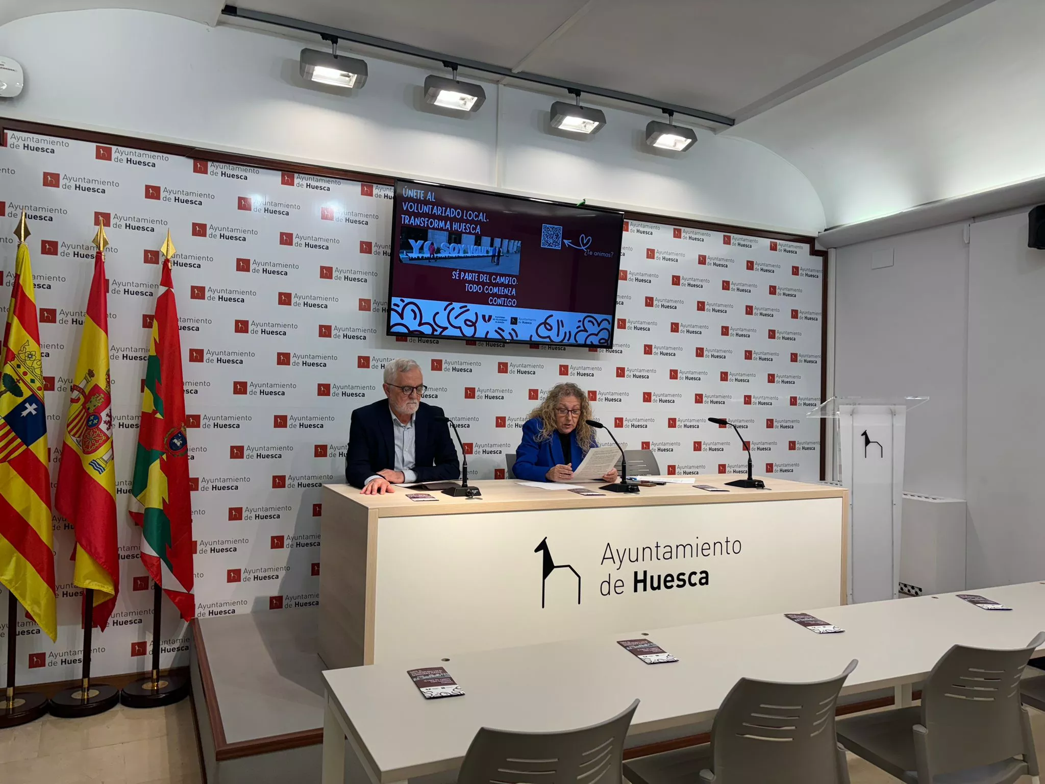 Juan Hidalgo y Susana Oliván en la presentación del Reglamento de Voluntariado.