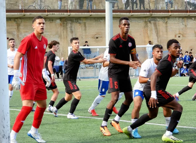 Foto de archivo del Internacional-Gurrea. Resultados y clasificaciones del fútbol altoaragonés del 10 y 11 de mayo