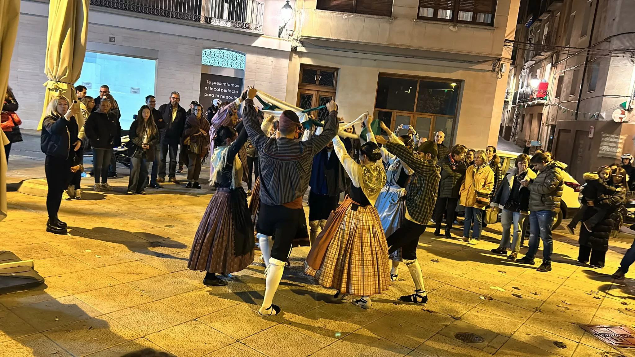 Ronda de Elenco Aragonés en las fiestas de San Martín en Huesca.