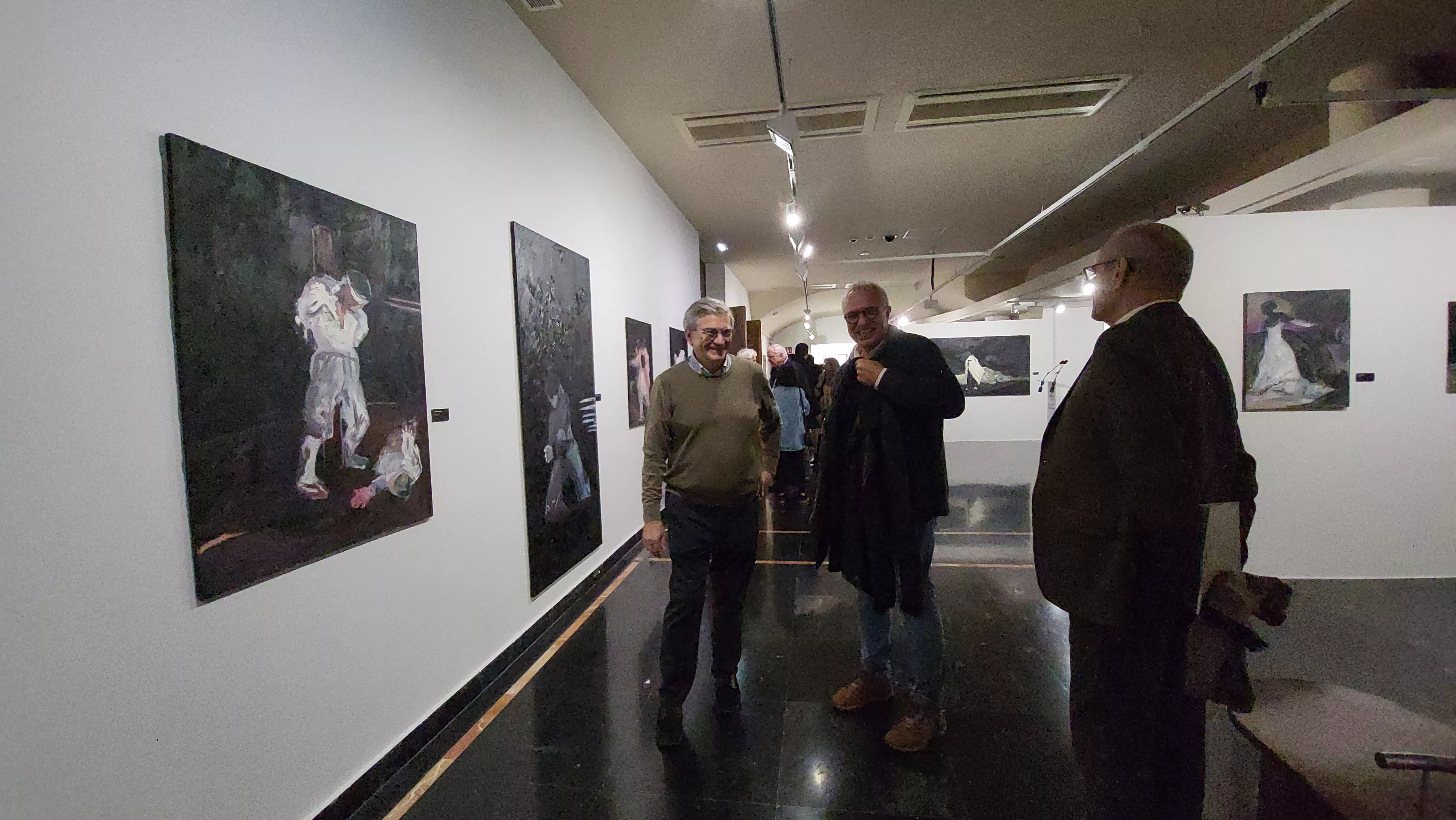 Inauguración de la exposición 'Desastres' de Fernando Alvida en el Centro Ibercaja Huesca. Foto Mercedes Manterola