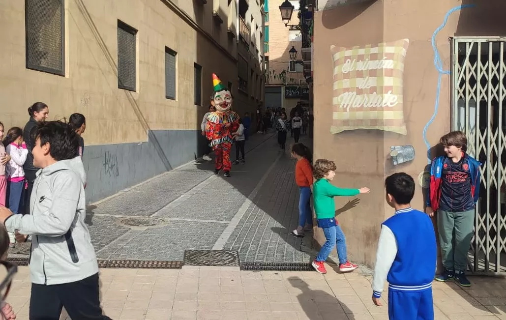Última salida del Payaso y la Abueleta en las fiestas de San Martín en Huesca.