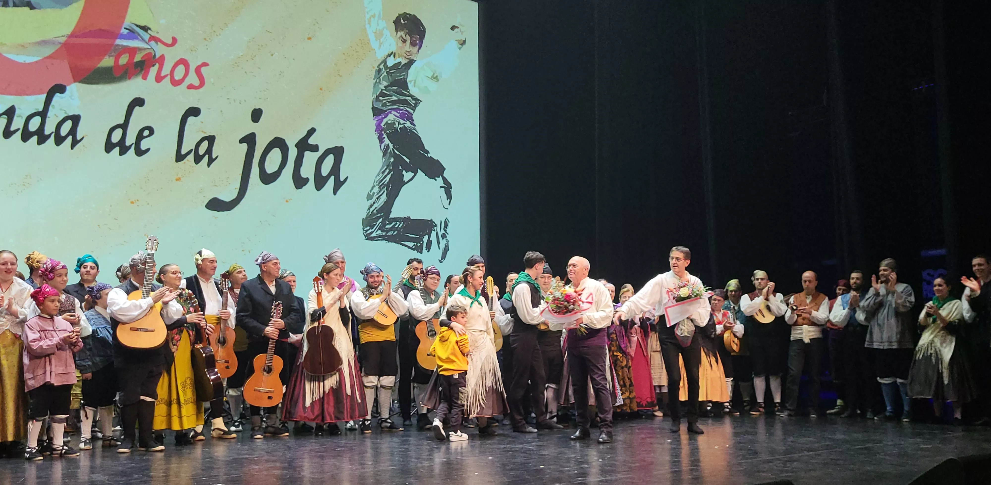 Gala "30 años por la senda de la jota" de la Elenco Aragonés. Foto Mercedes Manterola