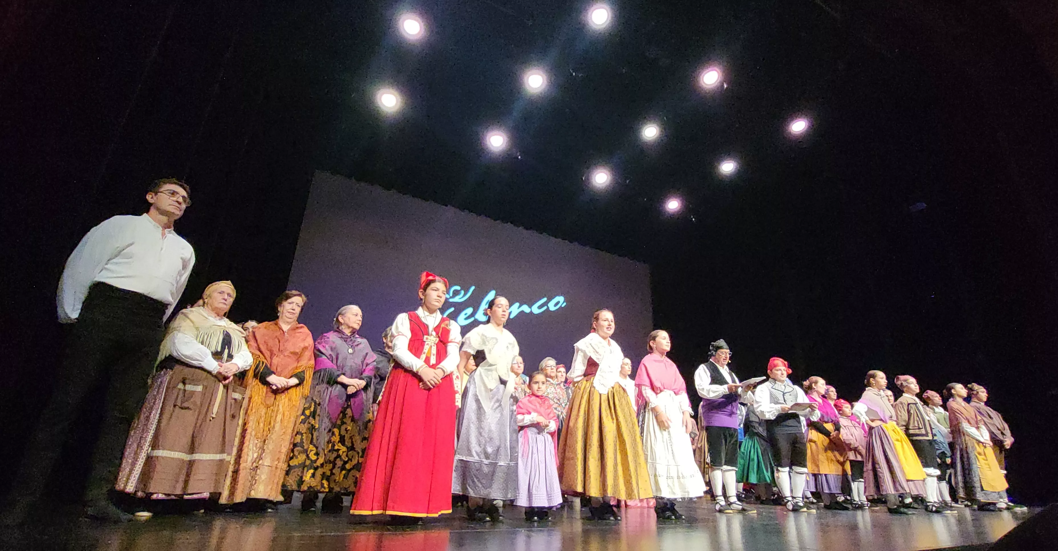 Gala "30 años por la senda de la jota" de la Elenco Aragonés. Foto Mercedes Manterola
