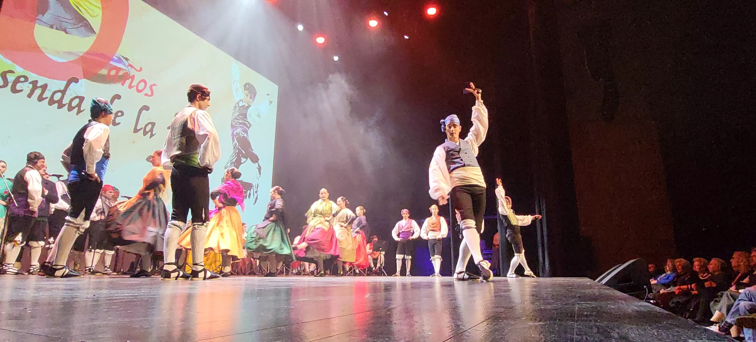 Gala "30 años por la senda de la jota" de la Elenco Aragonés. Foto Mercedes Manterola