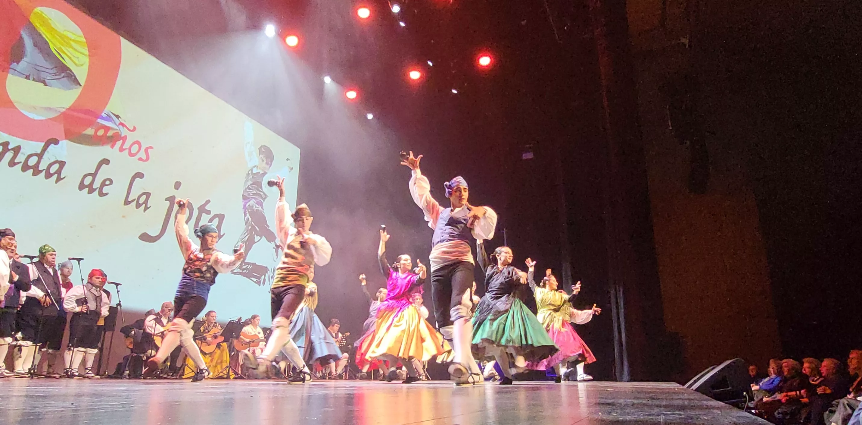 Gala "30 años por la senda de la jota" de la Elenco Aragonés. Foto Mercedes Manterola