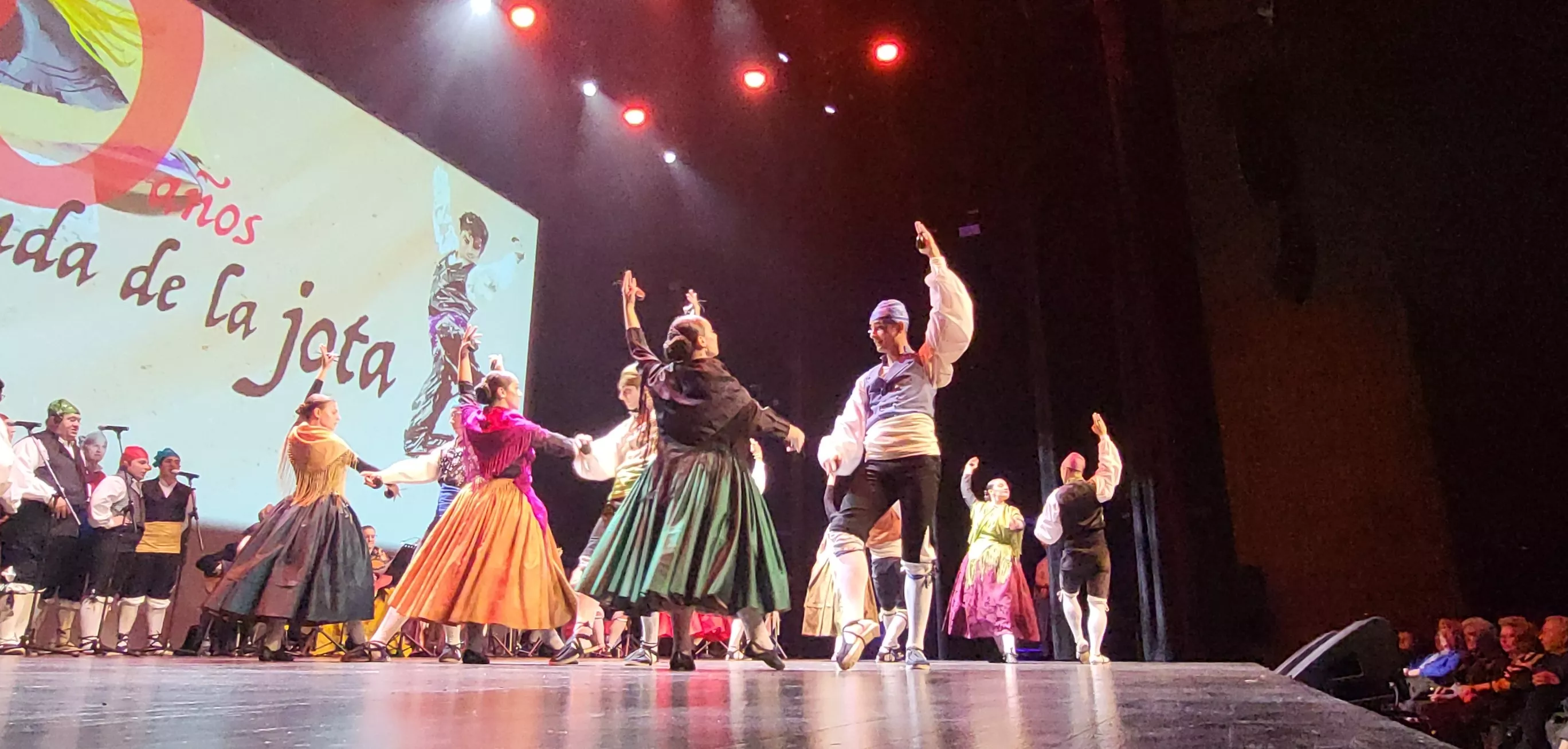 Gala "30 años por la senda de la jota" de la Elenco Aragonés. Foto Mercedes Manterola