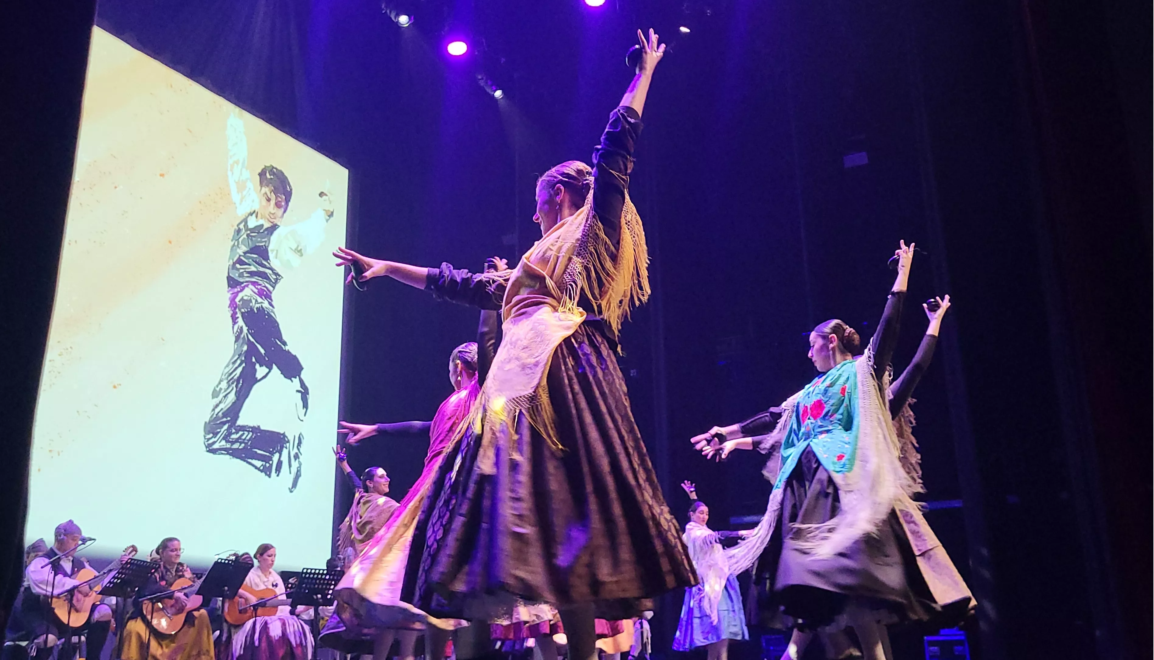 Gala "30 años por la senda de la jota" de la Elenco Aragonés. Foto Mercedes Manterola
