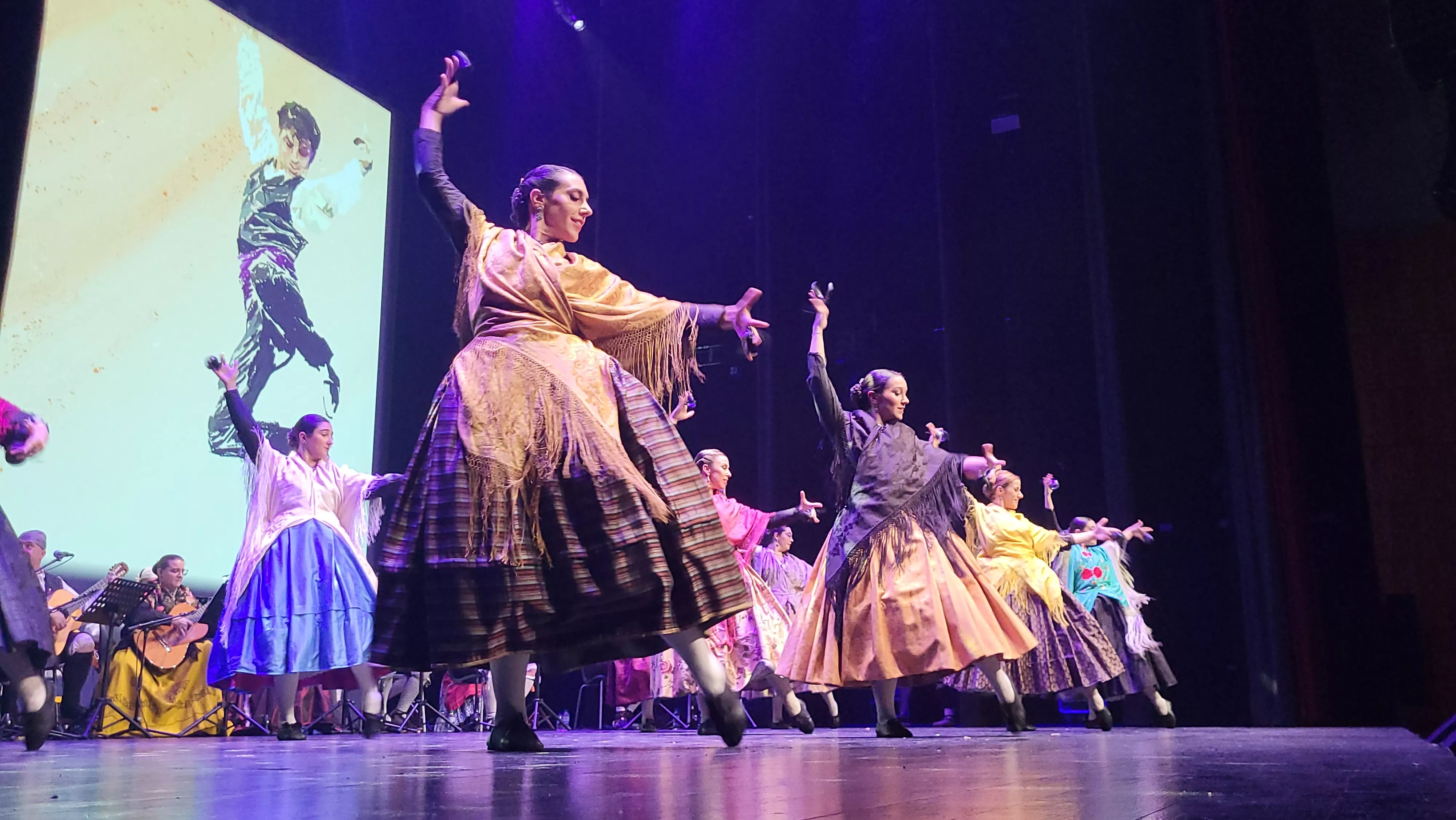 Gala "30 años por la senda de la jota" de la Elenco Aragonés. Foto Mercedes Manterola