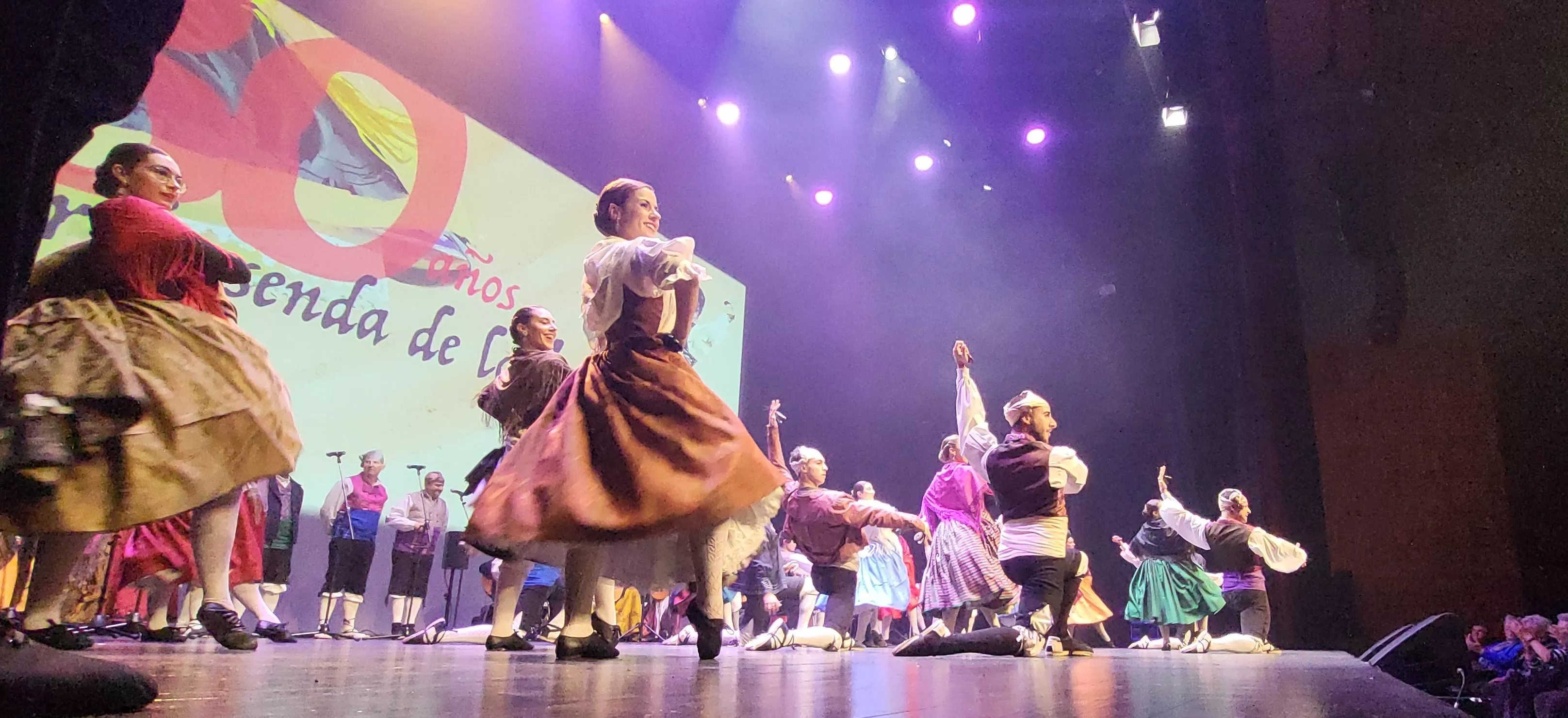 Gala "30 años por la senda de la jota" de la Elenco Aragonés. Foto Mercedes Manterola
